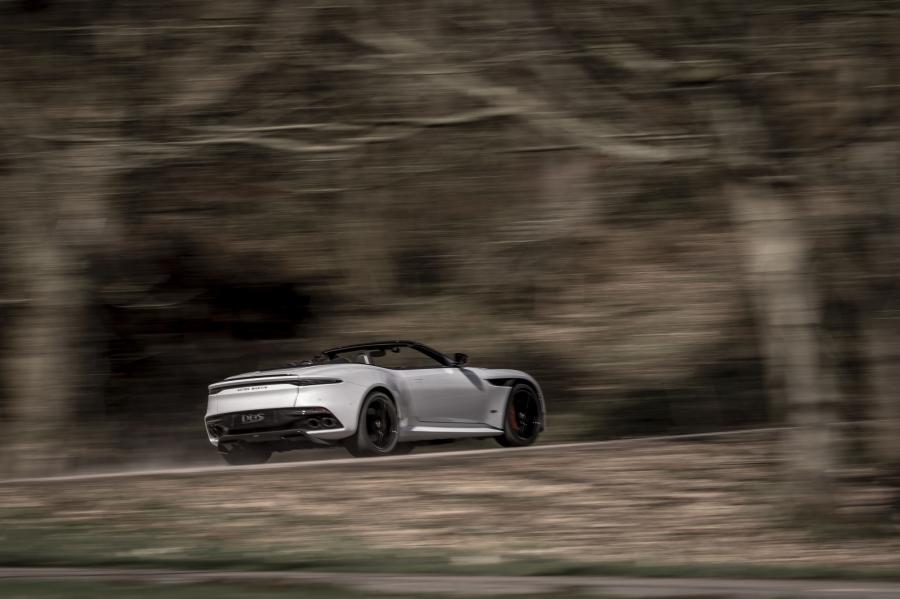  Aston Martin DBS Superleggera Volante 2019 года  (WW) (фото 4 из 41)